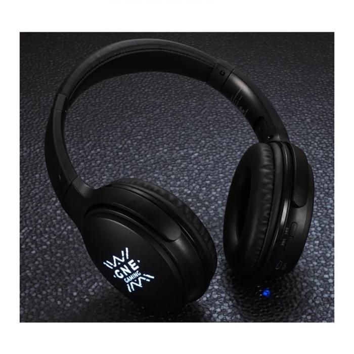 Light Up Logo Bluetooth Headphones - Black